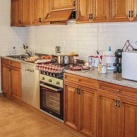 Three-bedroom Holiday In Montefelcino Pu * Casa Rotonda